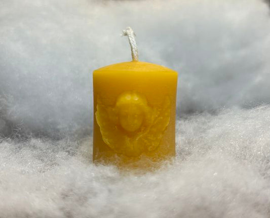 Why Beeswax Candles Are the Healthiest Choice for Your Home
